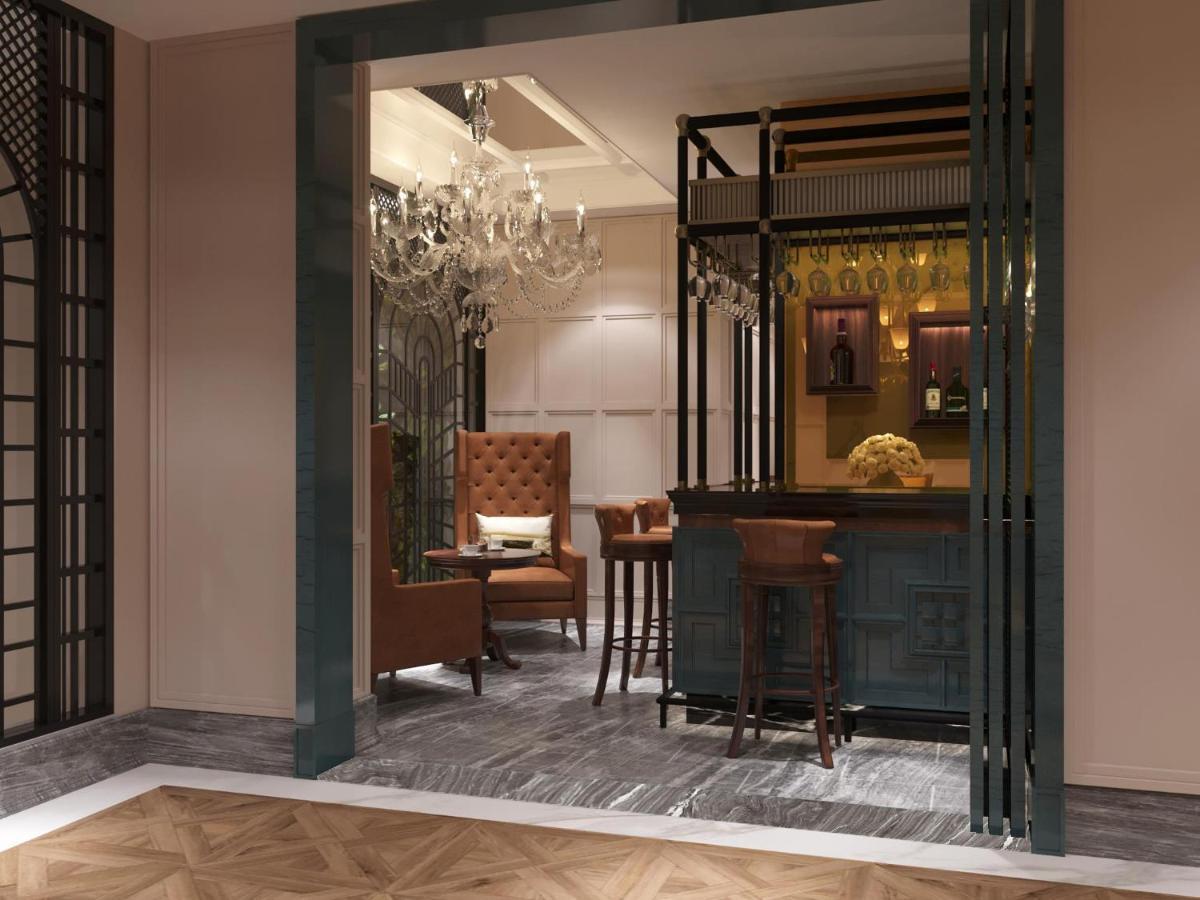 Grand Hotel Du Lac Ханой Екстер'єр фото The bar at the hotel