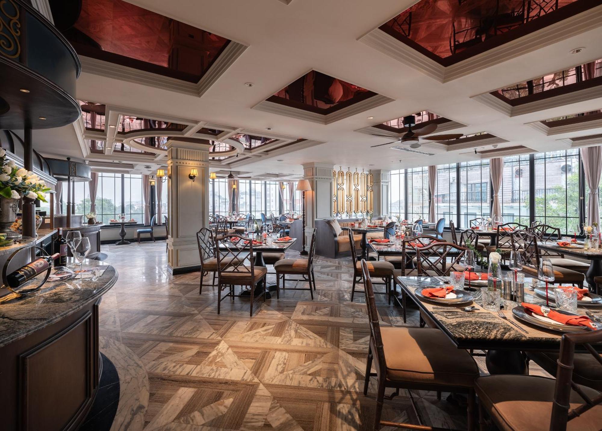 Grand Hotel Du Lac Ханой Екстер'єр фото The interior of the restaurant